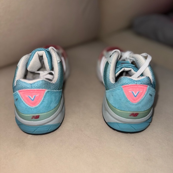 New Balance 990v5 - Picture 3 of 5